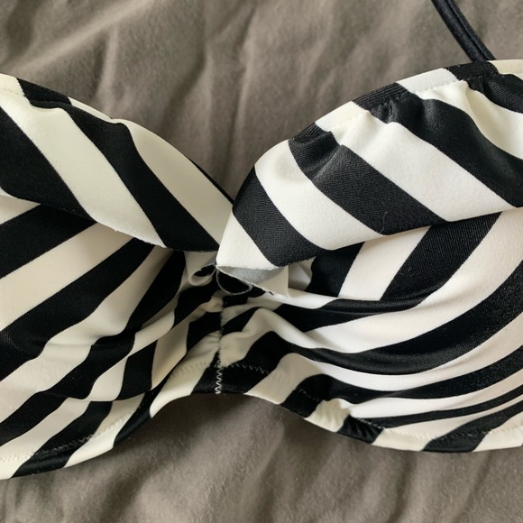 NWOT - VS Bandeau Swim Top - Picture 2 of 4